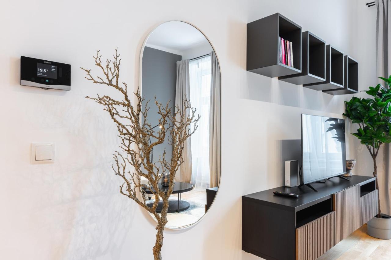 Trendy Apt With - Smart Tv, Coffee Machine In Meidling Vienna Luaran gambar
