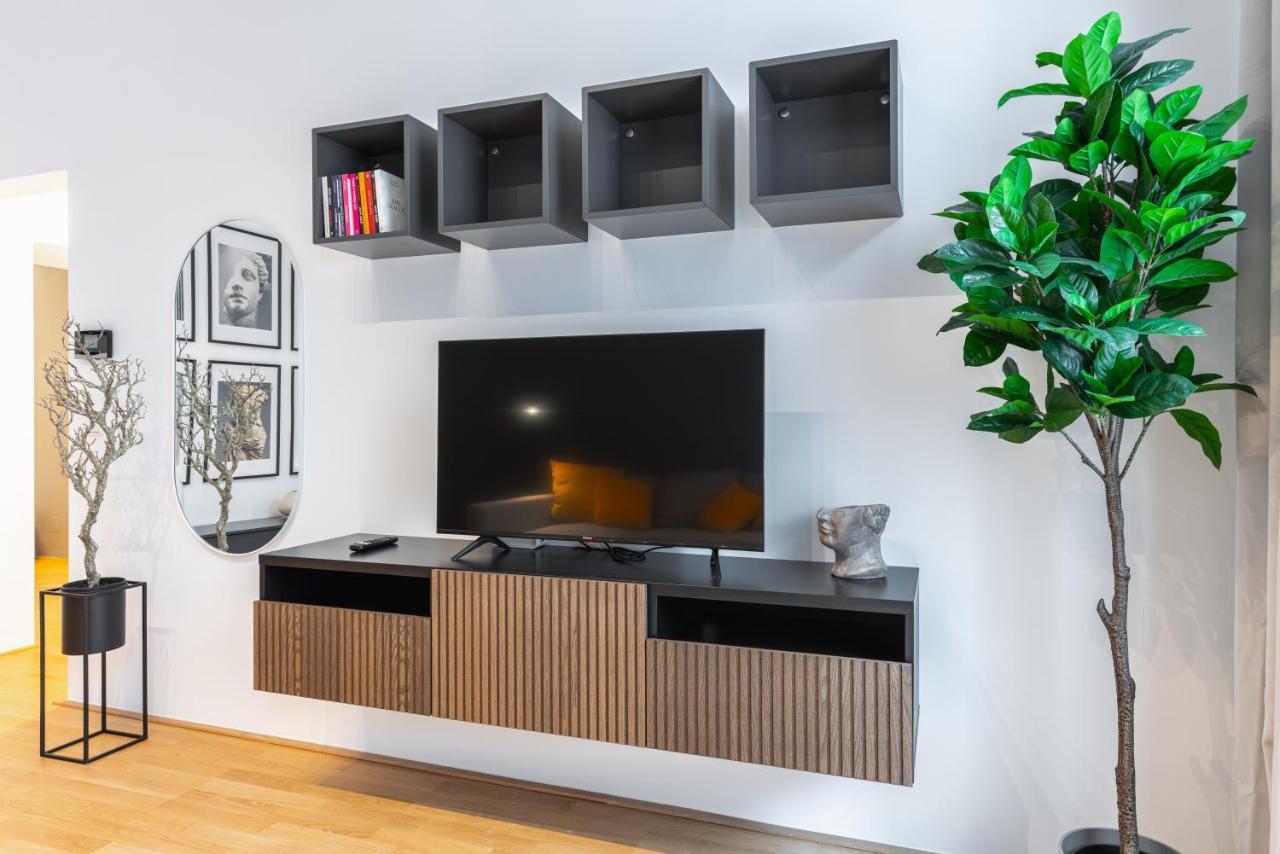 Trendy Apt With - Smart Tv, Coffee Machine In Meidling Vienna Luaran gambar